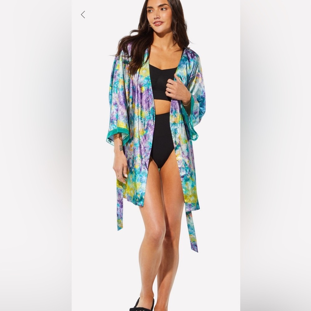 🆕Sattin Pretty Mini Robe - Fabletics - Picture 7 of 15